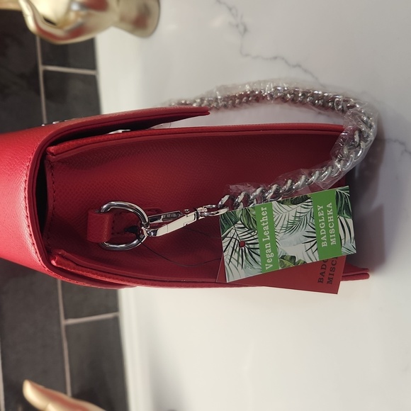 Badgley Mischka Red Shoulder Bag with Silver Chain - Picture 4 of 8